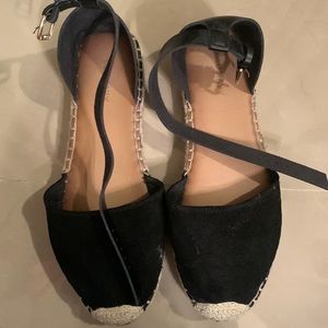 Closed toe espadrilles